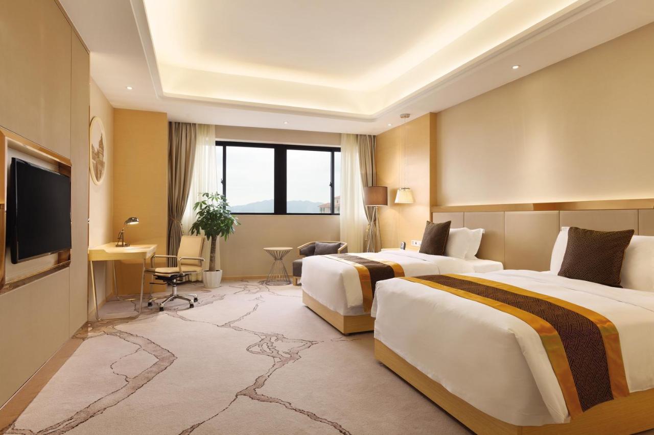 Hotel Ramada By Wyndham Enping Esterno foto